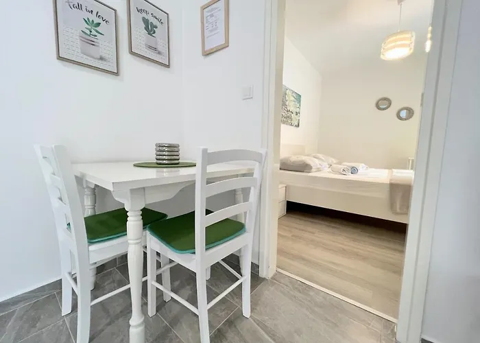 Apartmán Evergreen & Pinky Close To The