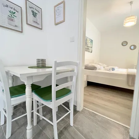 Appartement Evergreen & Pinky Close To The