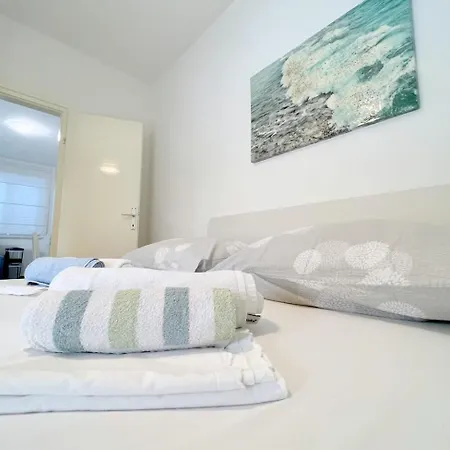 Evergreen & Pinky Close To The Rab Town