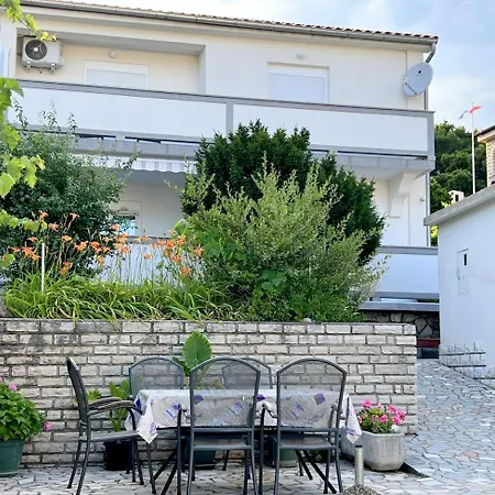 Evergreen & Pinky Close To The Rab Town