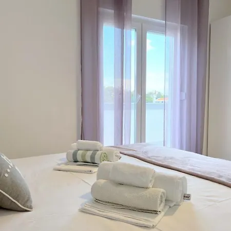 Evergreen & Pinky Close To The Rab Town