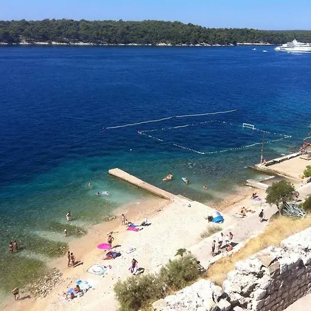 Evergreen & Pinky Close To The